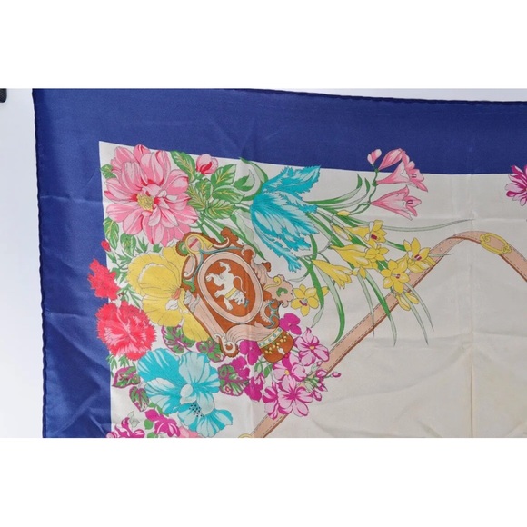 GUCCI Flower Multicolor Scarf 34x34 100% Silk GUC Authentic w/Tag 10193 - Picture 12 of 12